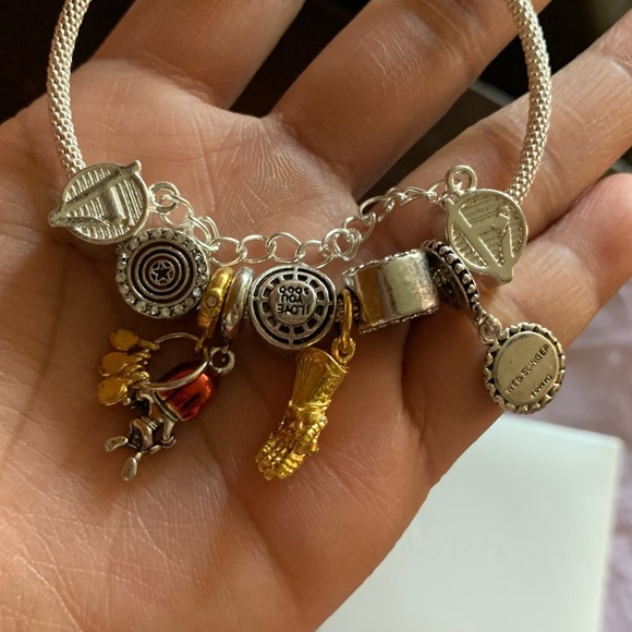 Pandora Moments Mesh Bracelet w/ NEW Marvel Themed Charms Bracelet - Picture 8 of 16